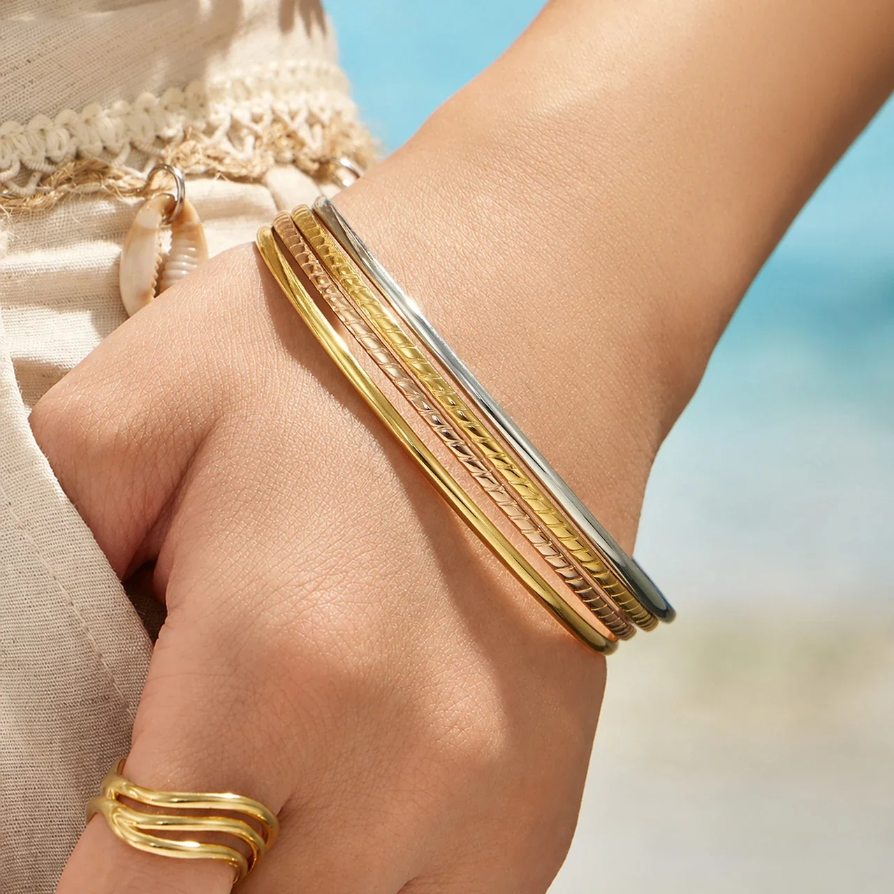 Refined Ribbed Slim Stainless Steel Bangle