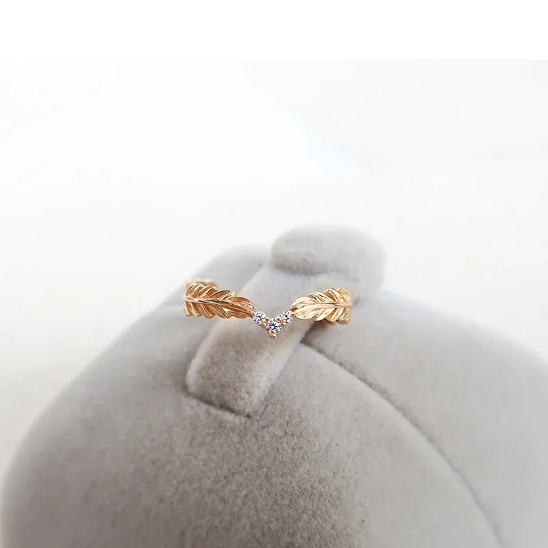 Botanical Copper Gold-Plated Leaf V-Point Stone Ring