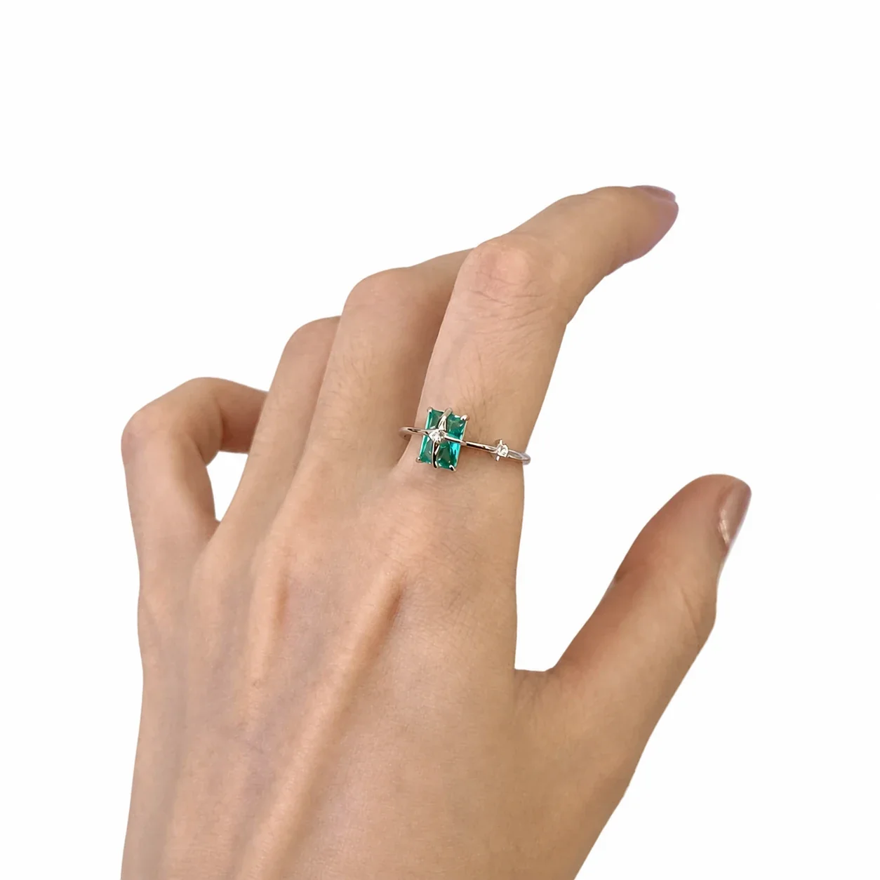 Ethereal Silver-Plated Emerald-Cut Star Accent Copper Ring - Silver Mint Sugar Cube