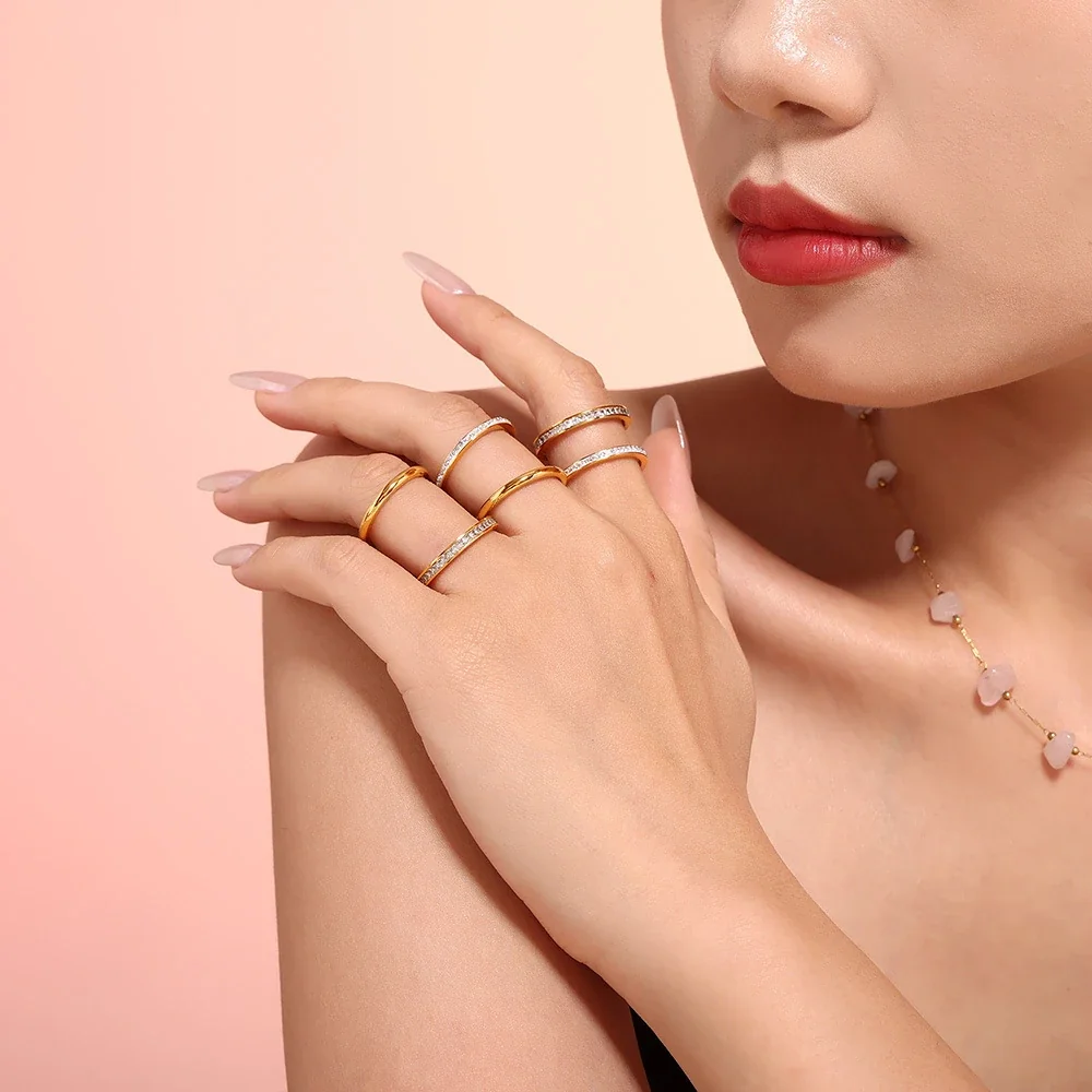 Sleek Gold-Plated Pavé Crystal Hammered Stainless Steel Ring