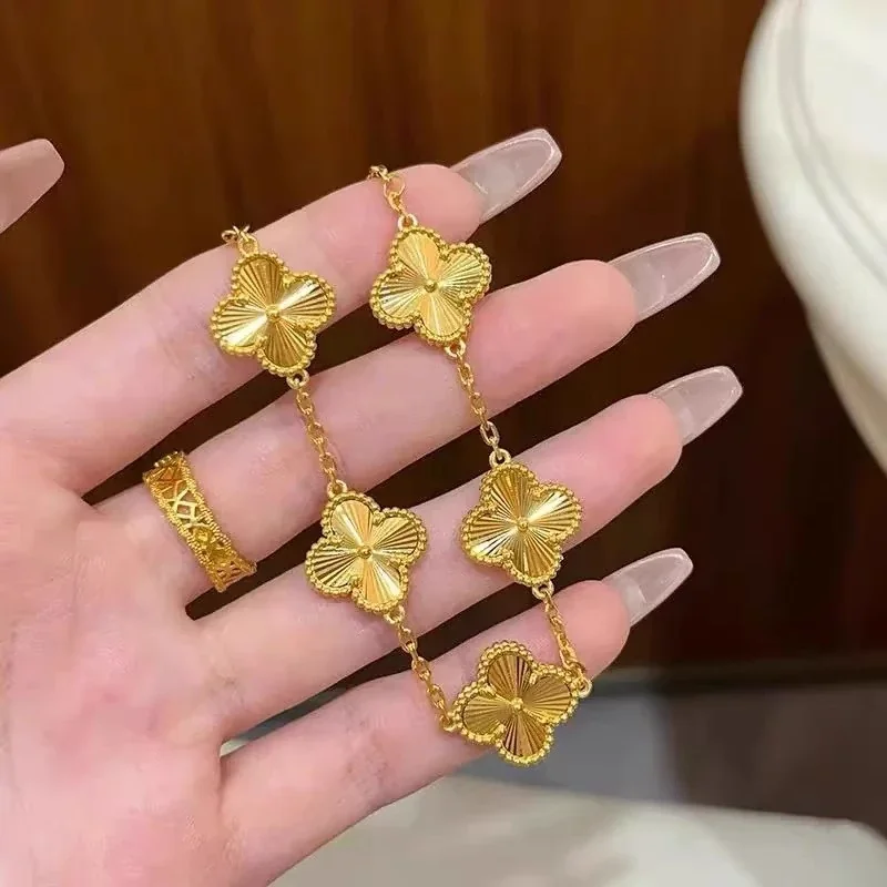 Radiant Gold-Plated Five Clover Fluted Copper Bracelet