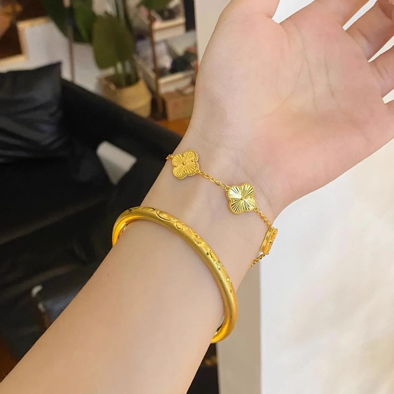 Radiant Gold-Plated Five Clover Fluted Copper Bracelet