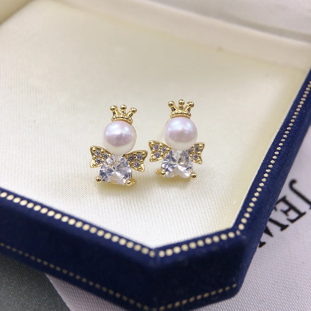 Crowned Bow Gold-Plated Freshwater Pearl Stud Earrings - White