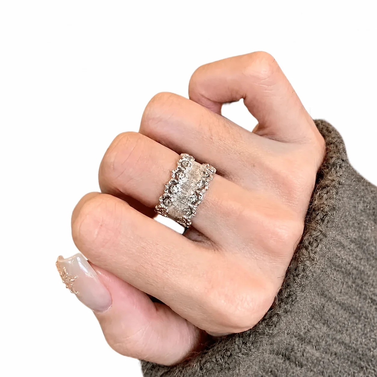Ornate Silver-Plated Copper Scalloped Lace Wide Ring