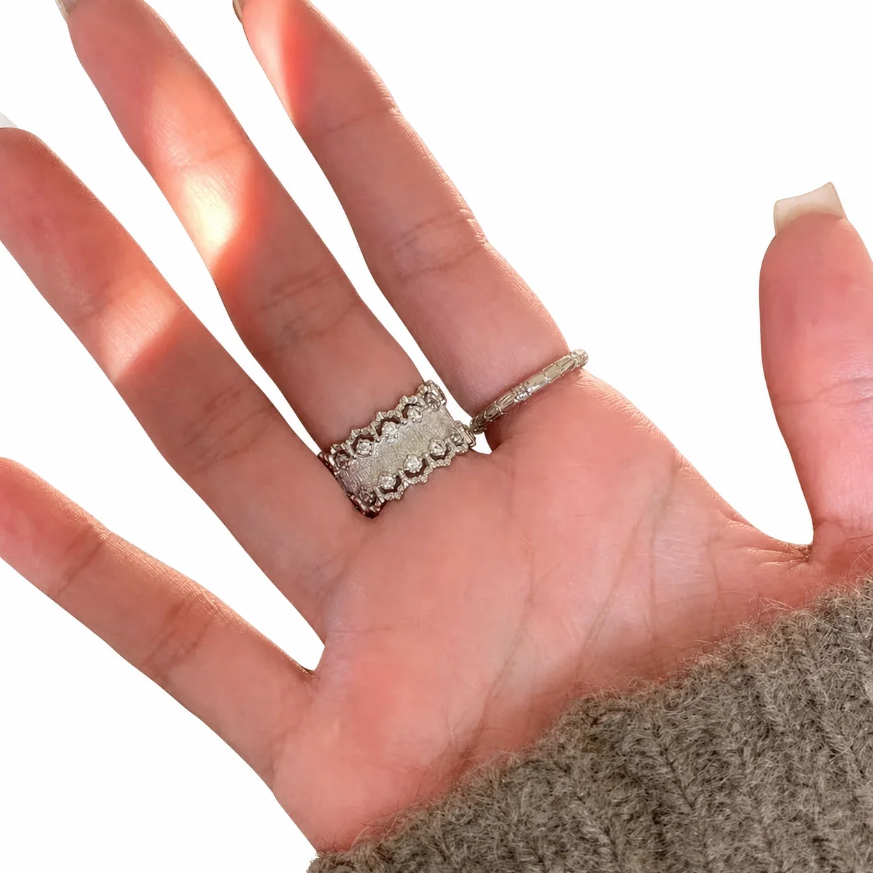 Ornate Silver-Plated Copper Scalloped Lace Wide Ring