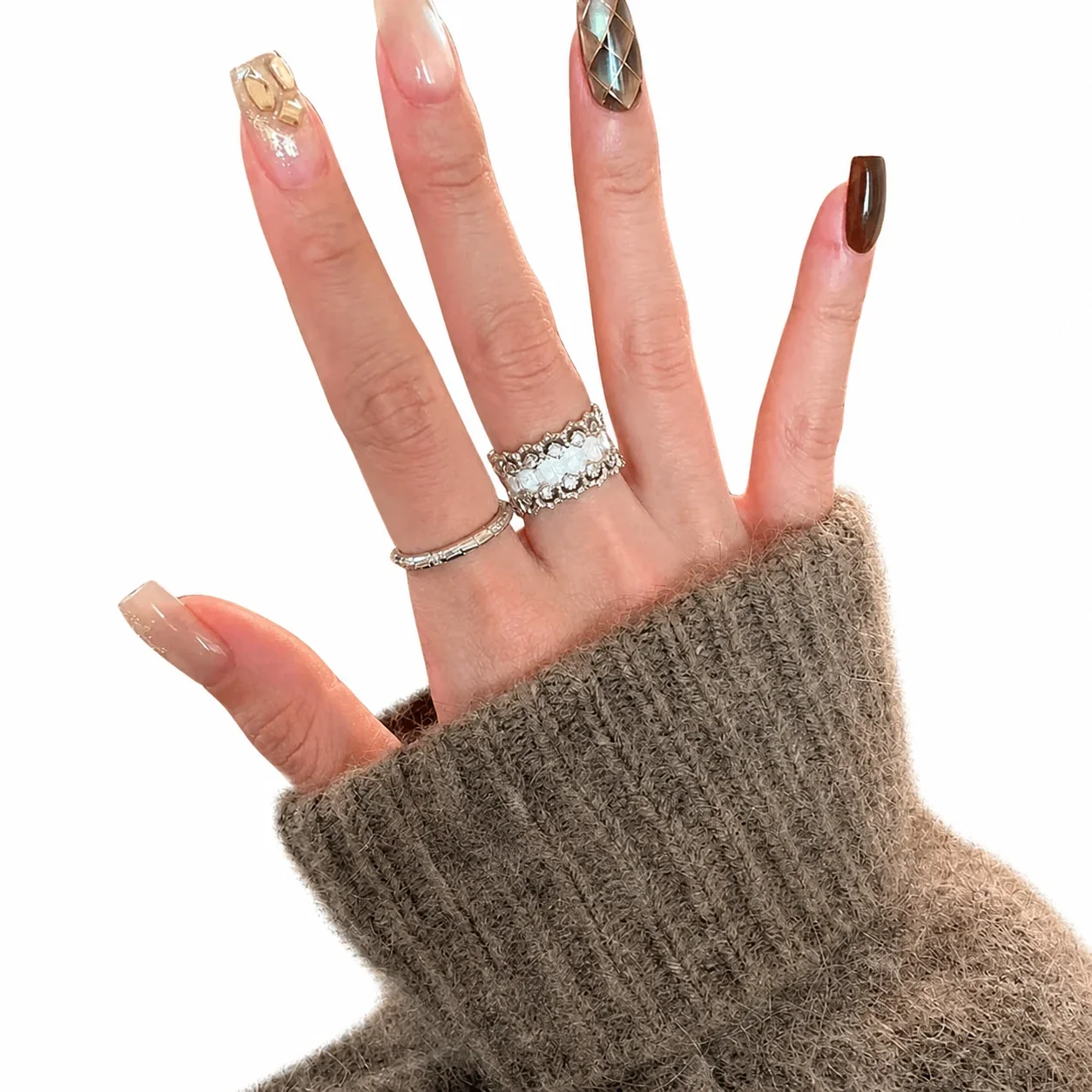 Ornate Silver-Plated Copper Scalloped Lace Wide Ring