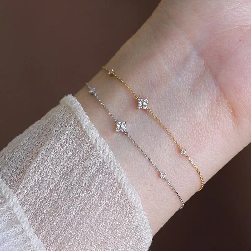 Delicate 18K Gold-Plated Four-Stone Flower Bracelet