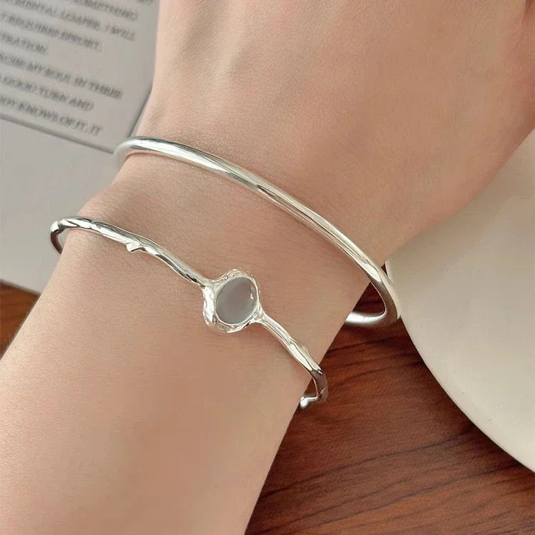 Organic Open-Cuff Round Blue Stone 925 Sterling Silver Bangle