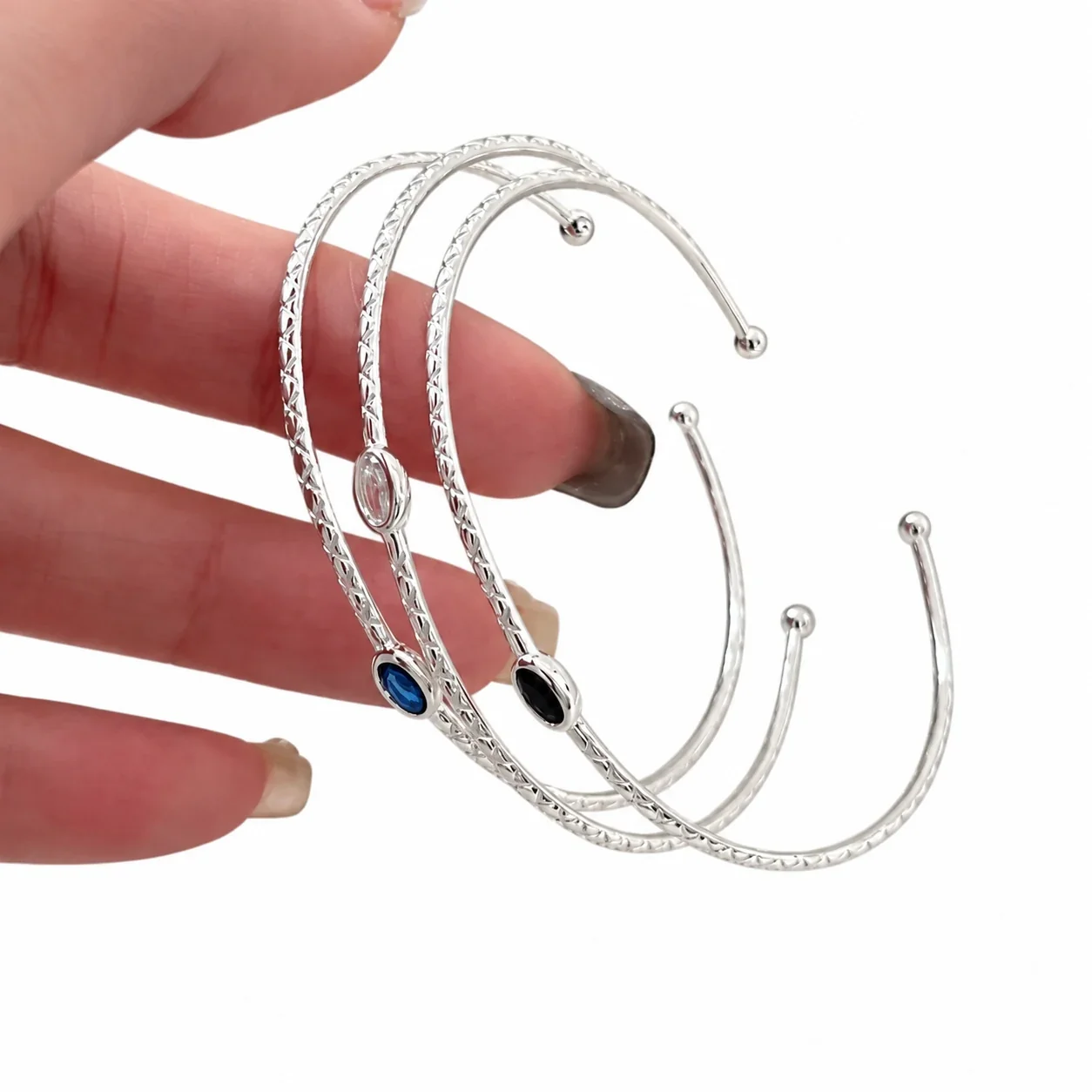 Faceted Oval Stone Textured 925 Sterling Silver Bangle