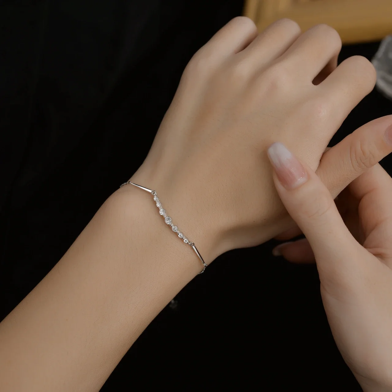 Delicate Graduated Round CZ Bar 925 Sterling Silver Bracelet
