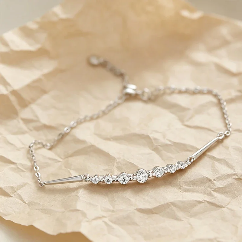Delicate Graduated Round CZ Bar 925 Sterling Silver Bracelet - Silver