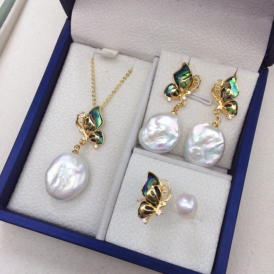 Lustrous Gold-Plated Butterfly Baroque Freshwater Pearl Jewelry Set