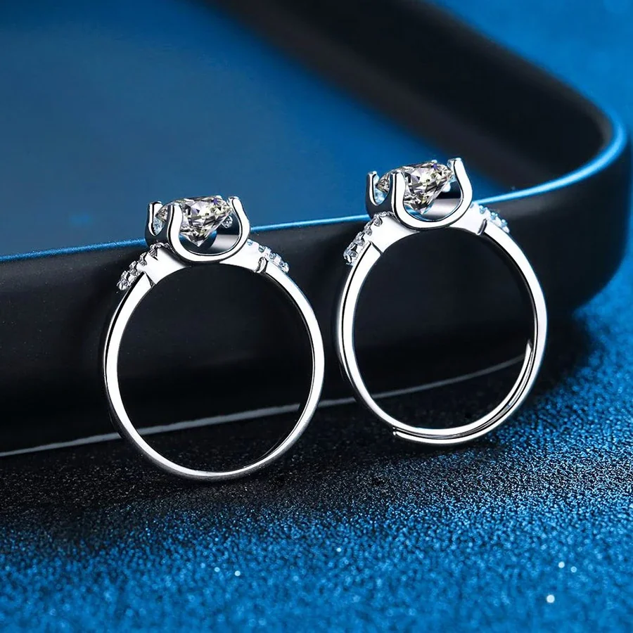 Refined Round Prong-Set Split-Shank 925 Silver Ring