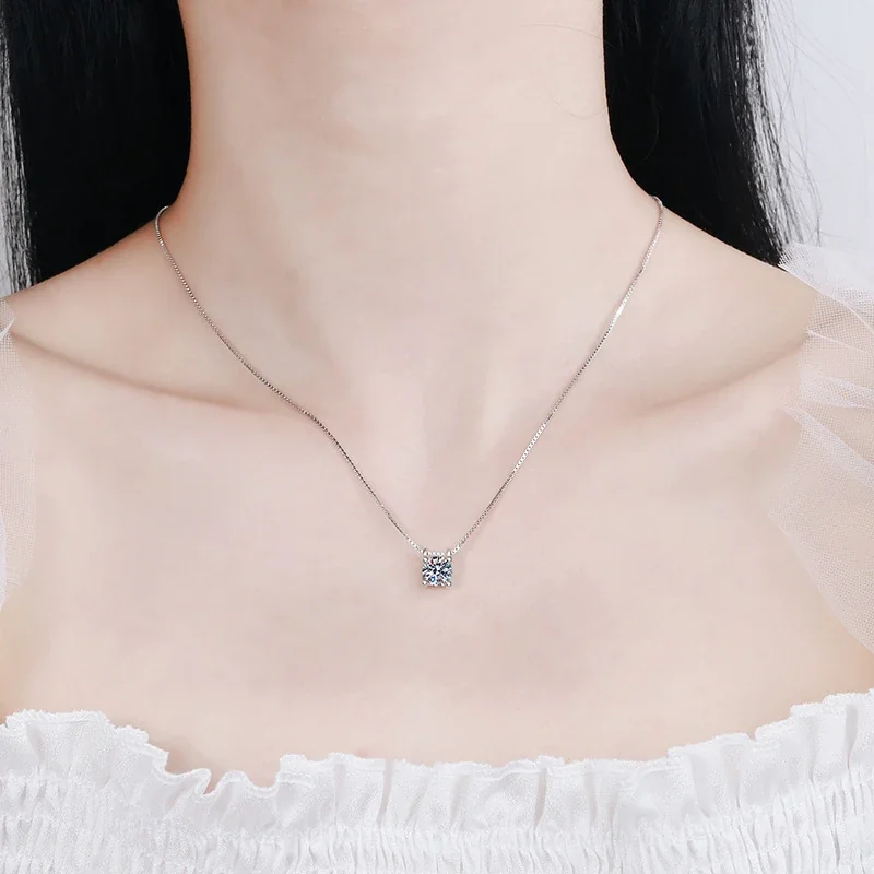 Refined Round Prong-Set 925 Sterling Silver Moissanite Necklace