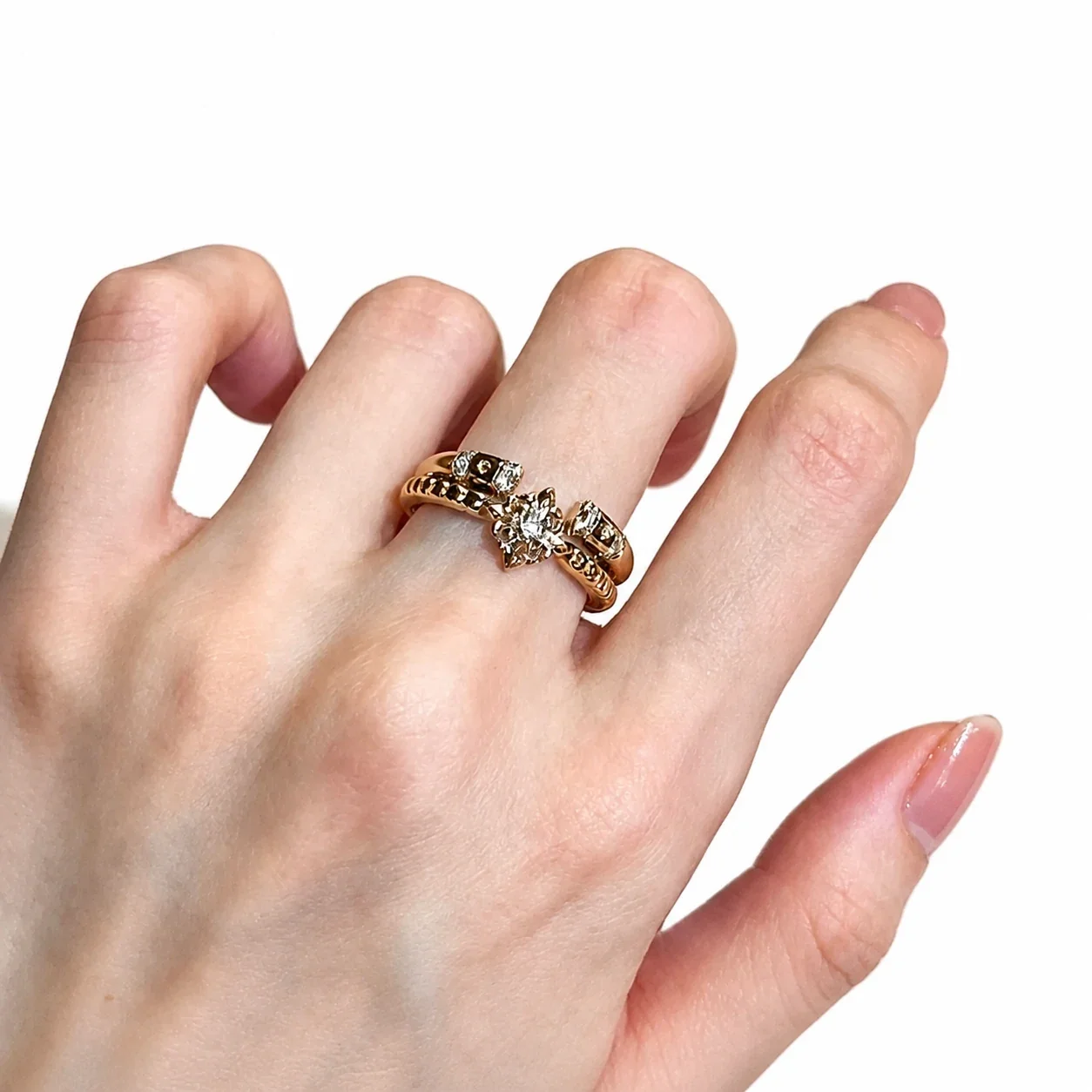 Ornate Fleur-de-Lis Gold-Plated Crystal Beaded Copper Ring