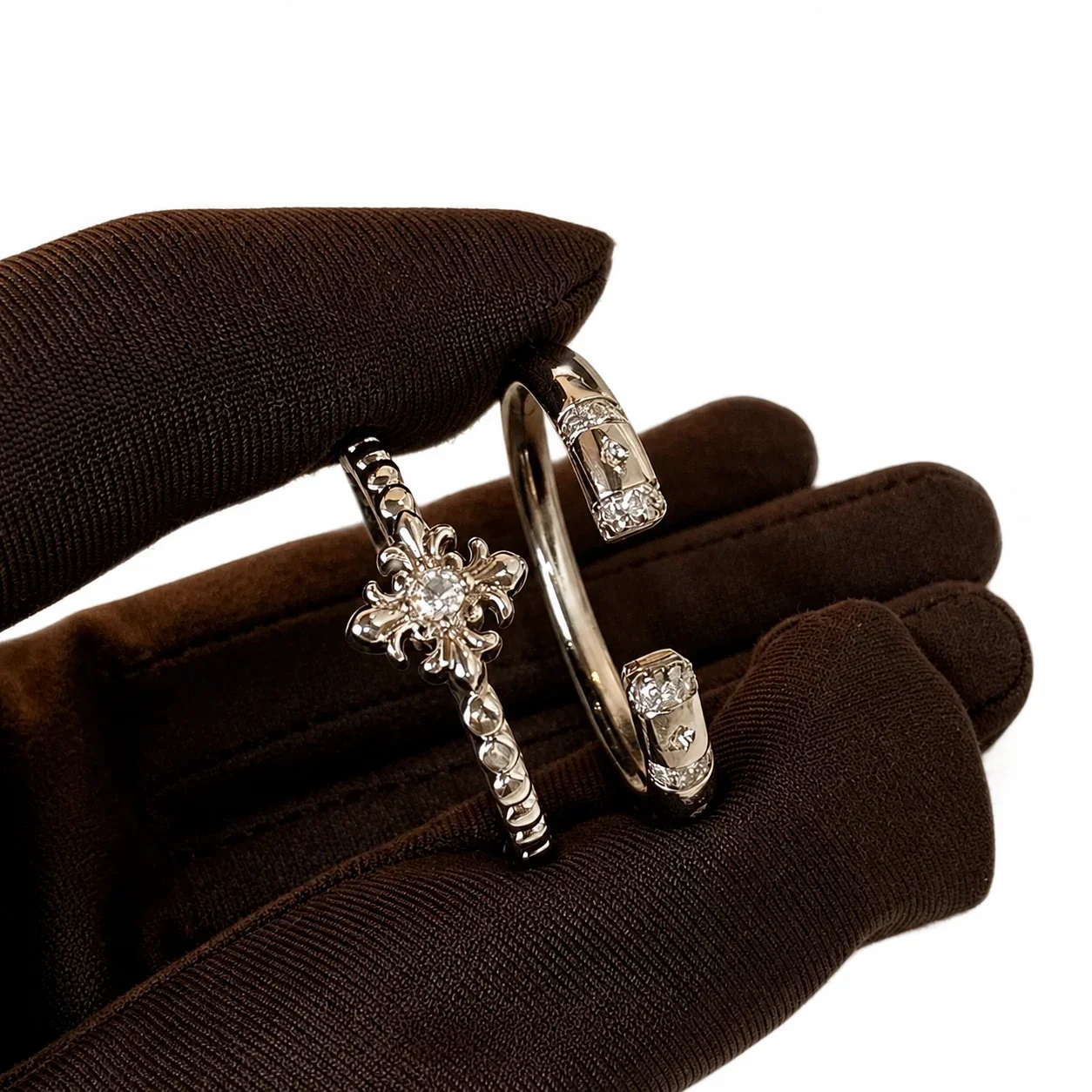Ornate Fleur-de-Lis Gold-Plated Crystal Beaded Copper Ring