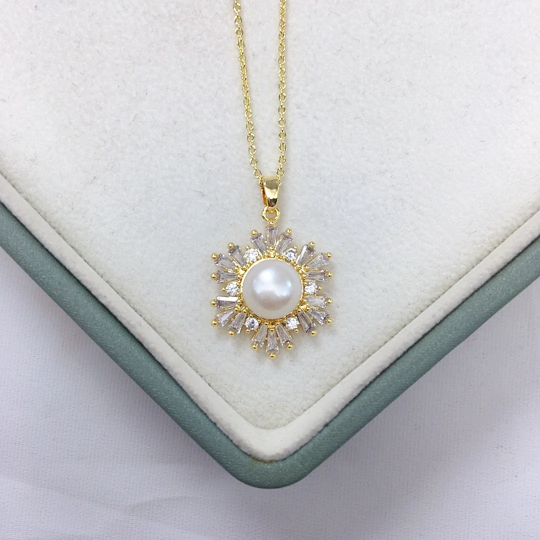 Radiant Gold-Plated Snowflake Baguette Pearl Pendant Necklace - Gold
