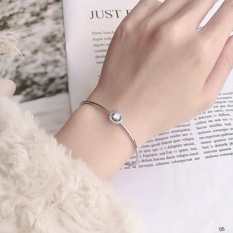 Halo 925 Sterling Silver Round Moissanite Open Cuff Bangle