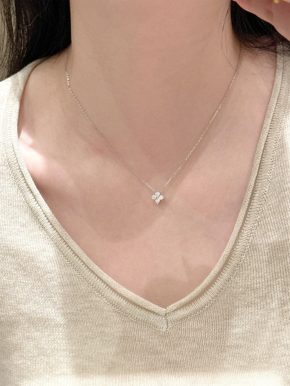 Petite Clover Round CZ 925 Sterling Silver Necklace - Silver