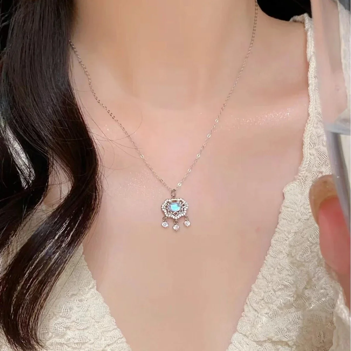 Ornate 925 Sterling Silver Lock Pendant Drop Necklace