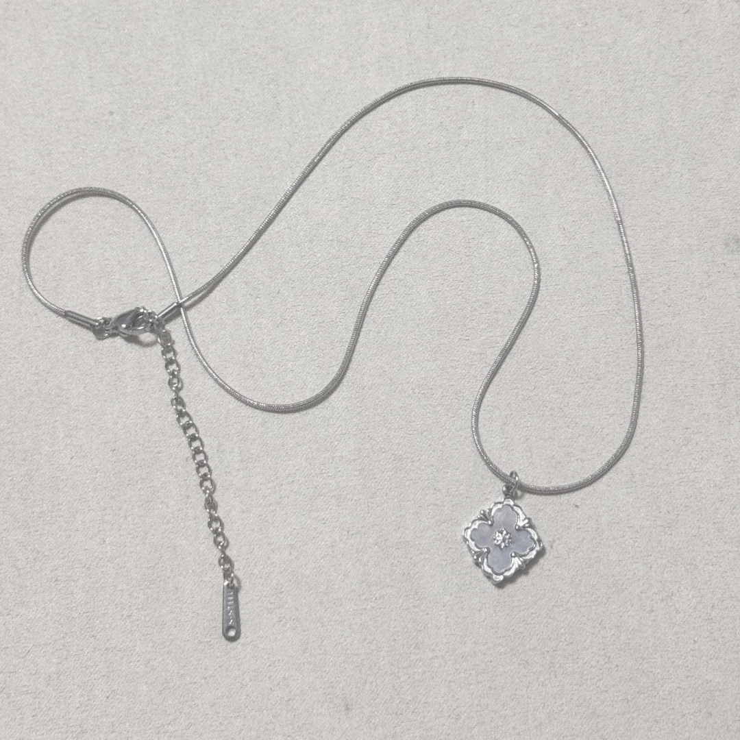 Ornate Wavy Stainless Steel Snake Chain Pendant Necklace - Silver