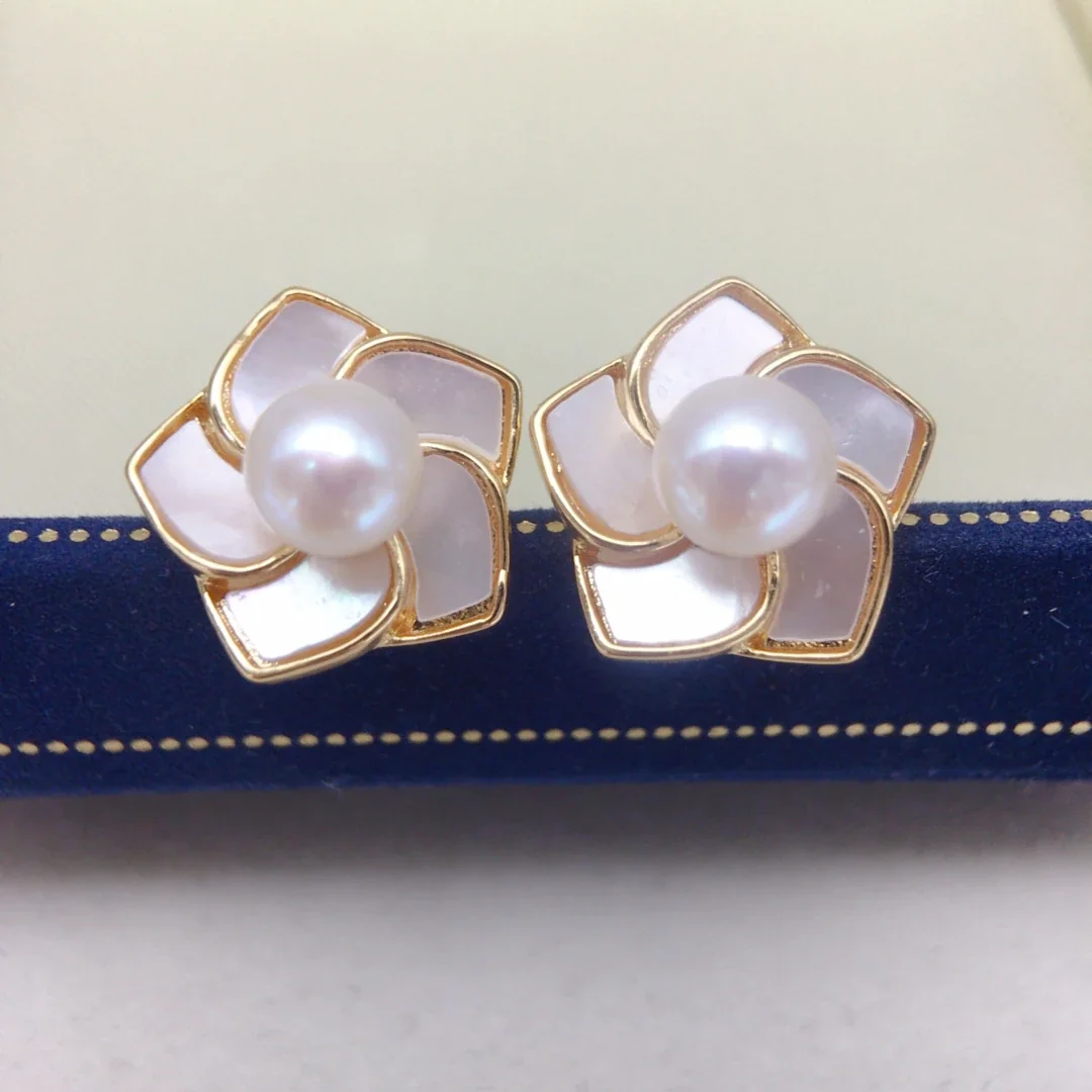 Pinwheel Gold-Plated Petal Round Freshwater Pearl Stud Earrings
