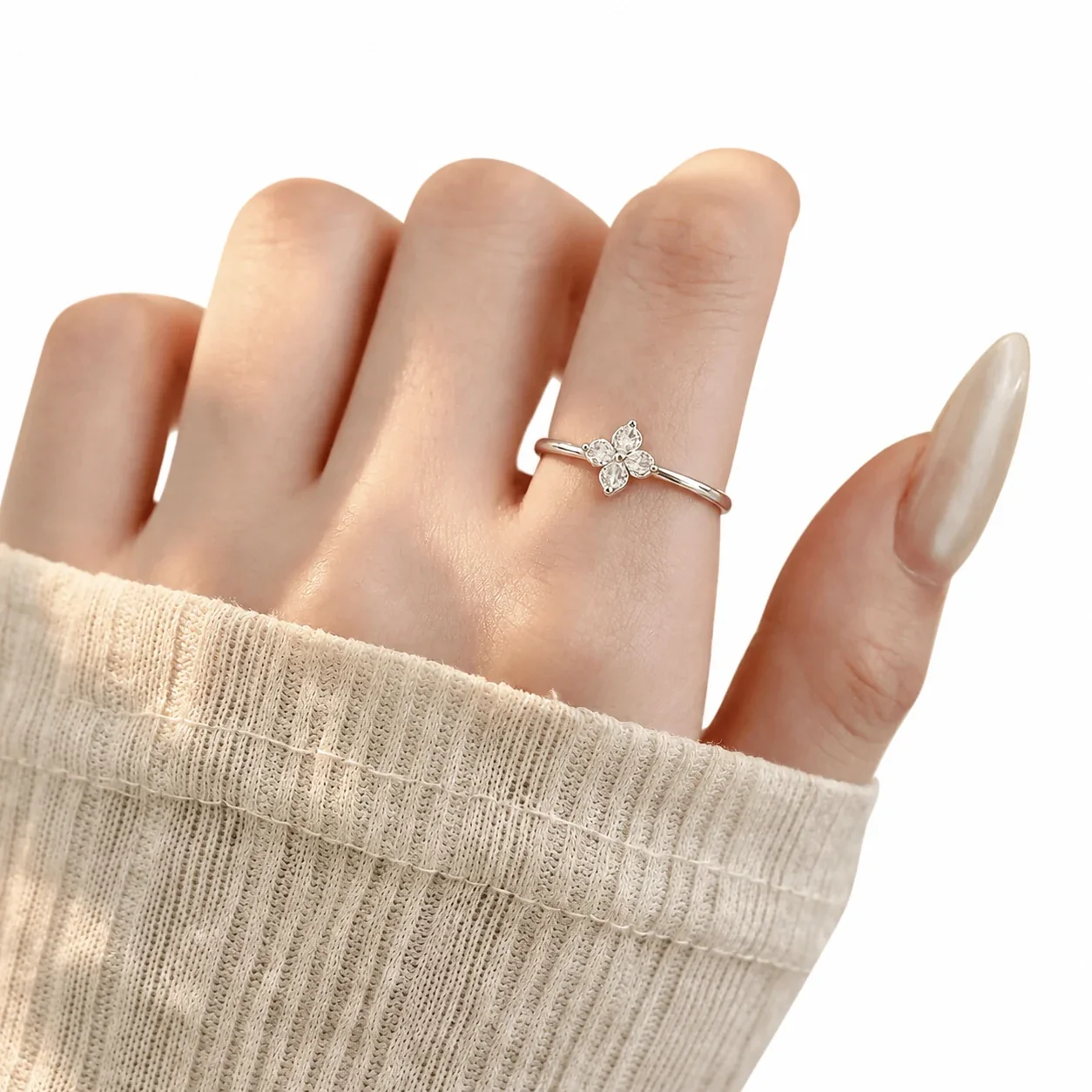 Dainty 925 Sterling Silver Clover Crystal Slim-Band Ring