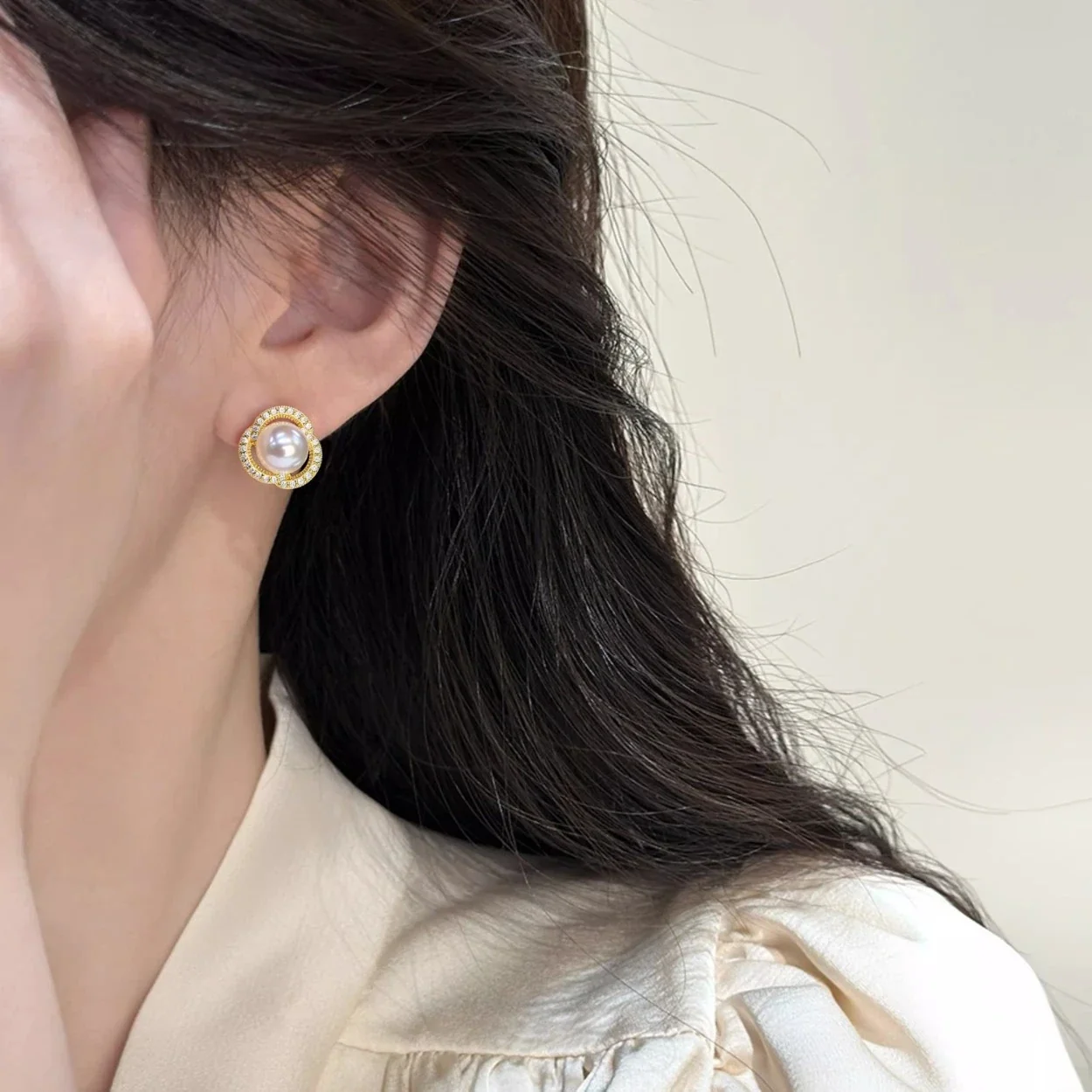 Open Nest Freshwater Pearl Beaded Pavé Stud Earrings