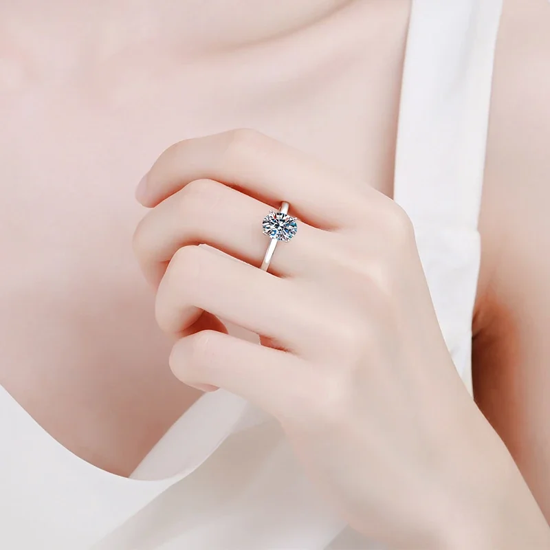 Refined Round Prong-Set Solitaire 925 Sterling Silver Ring