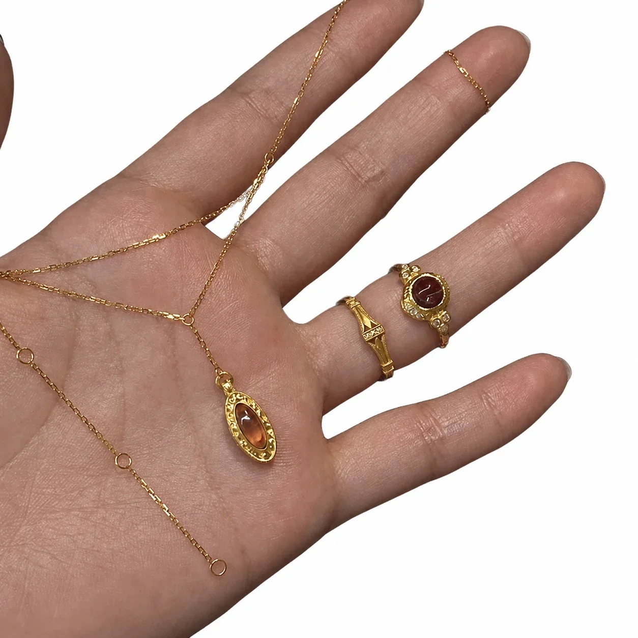 Vintage Gold-Plated Oval Amber Crystal Copper Necklace