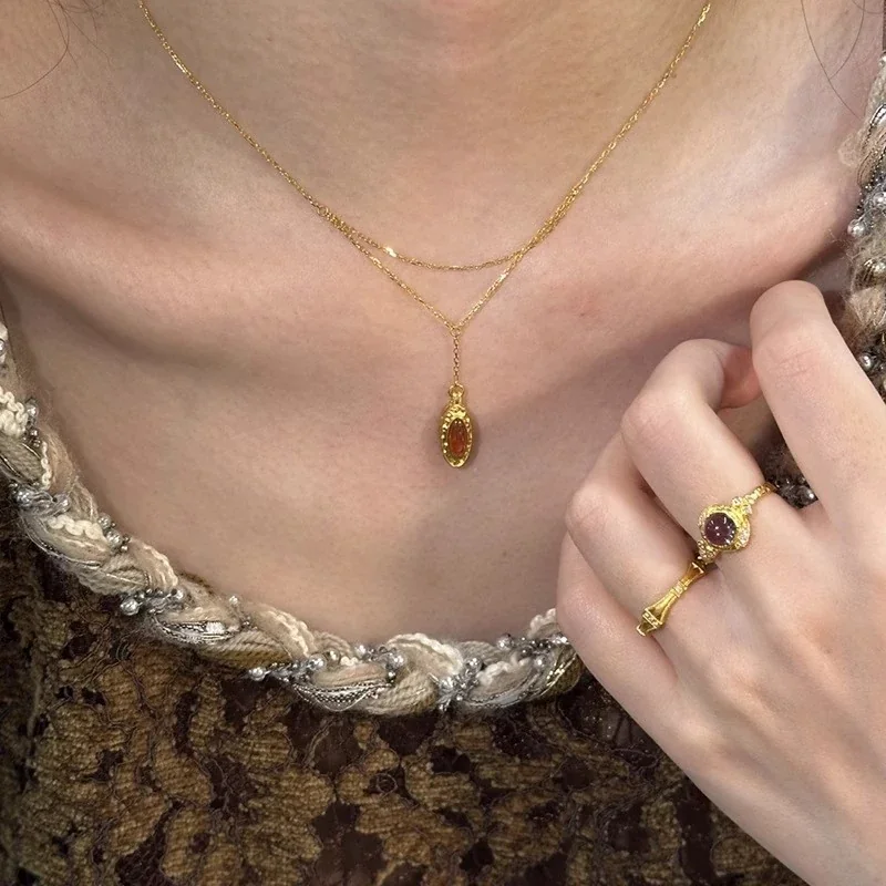 Vintage Gold-Plated Oval Amber Crystal Copper Necklace