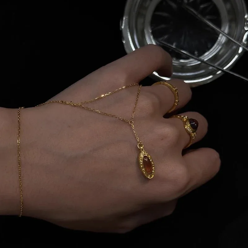 Vintage Gold-Plated Oval Amber Crystal Copper Necklace