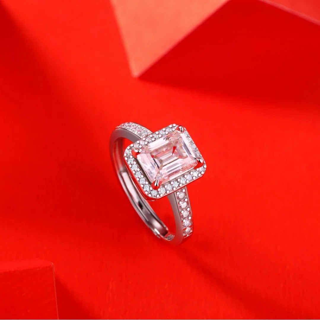 Radiant 925 Sterling Silver Emerald-Cut Halo Moissanite Ring