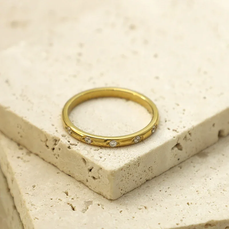 Refined Gold-Plated Stainless Steel Slim Five-Crystal Ring