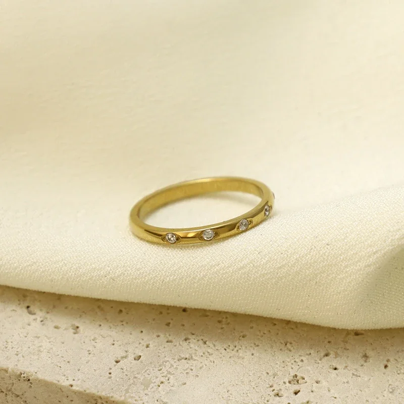Refined Gold-Plated Stainless Steel Slim Five-Crystal Ring