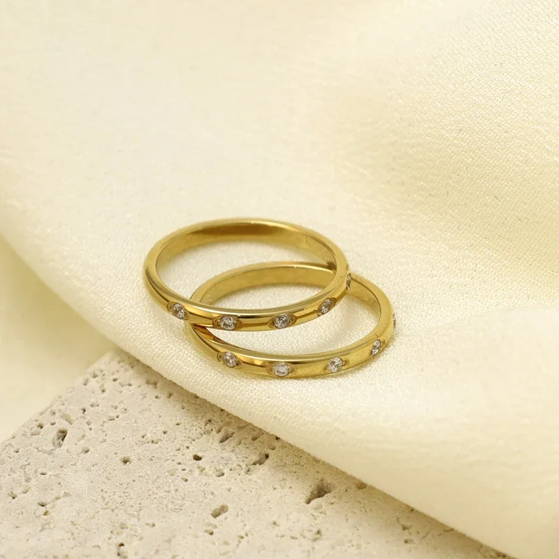 Refined Gold-Plated Stainless Steel Slim Five-Crystal Ring