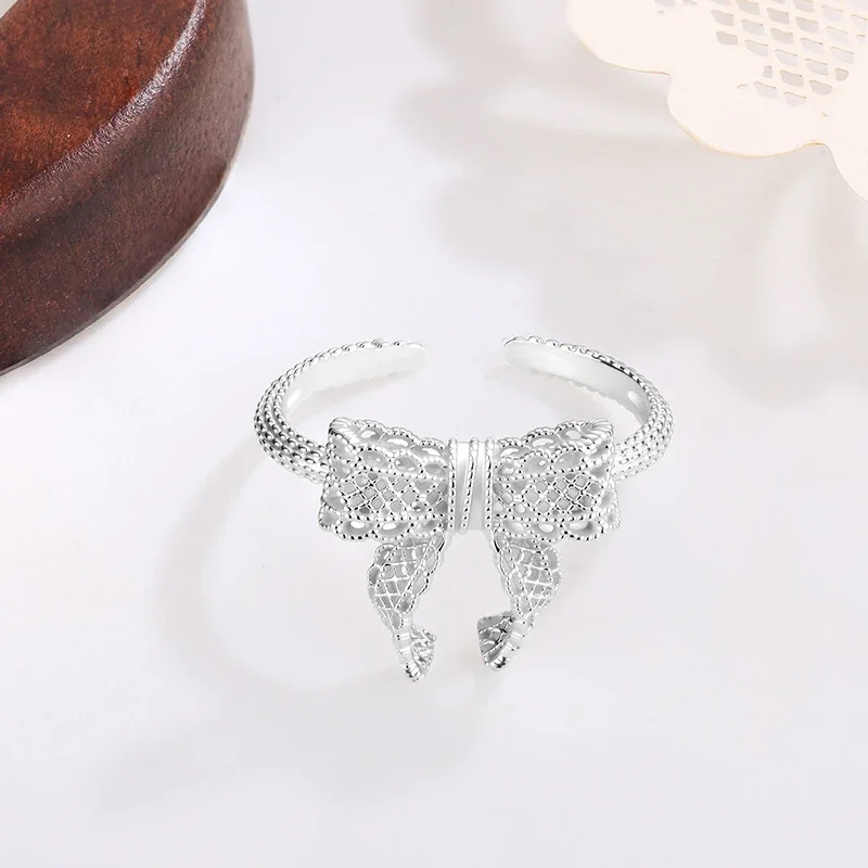 Delicate Silver-Plated Openwork Bow Beaded Copper Cuff Ring