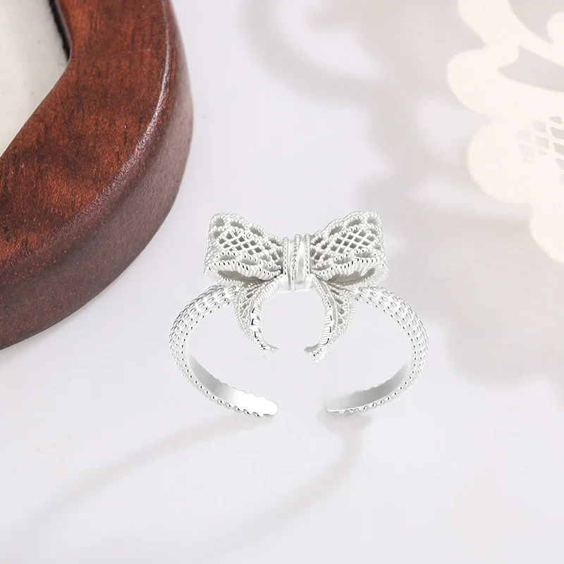 Delicate Silver-Plated Openwork Bow Beaded Copper Cuff Ring