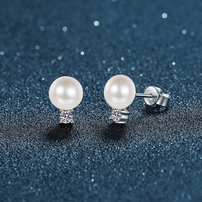 Luminous 925 Sterling Silver Four-Prong Pearl Stud Earrings