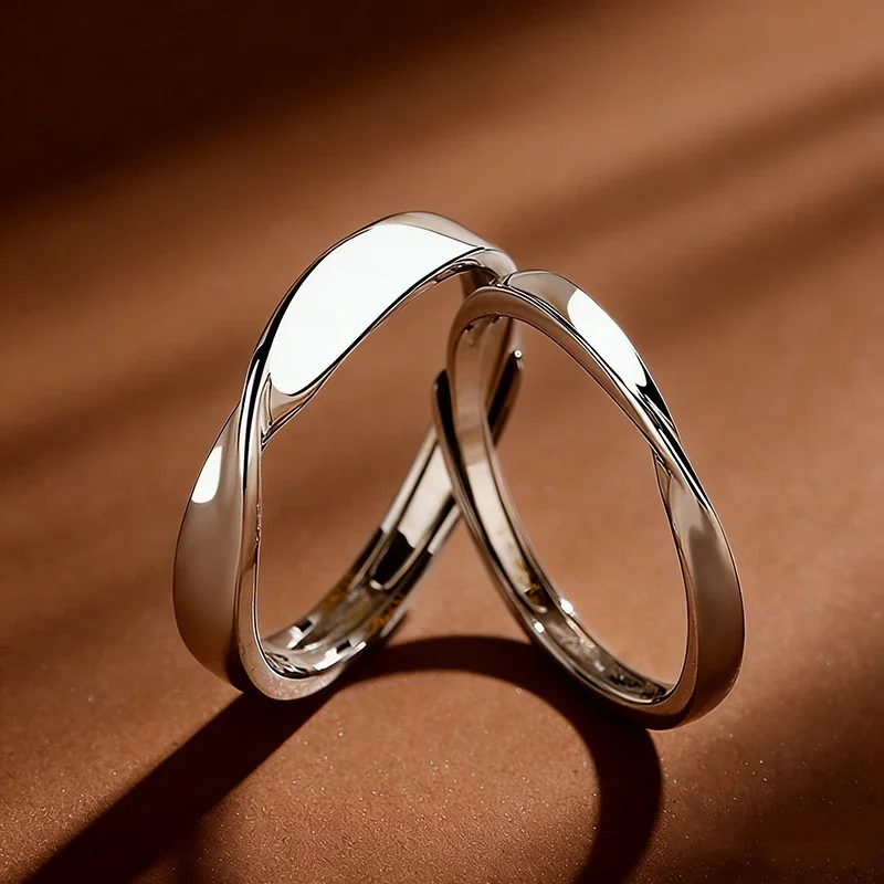 Sculptural Mobius Twist Open-Band 925 Sterling Silver Ring