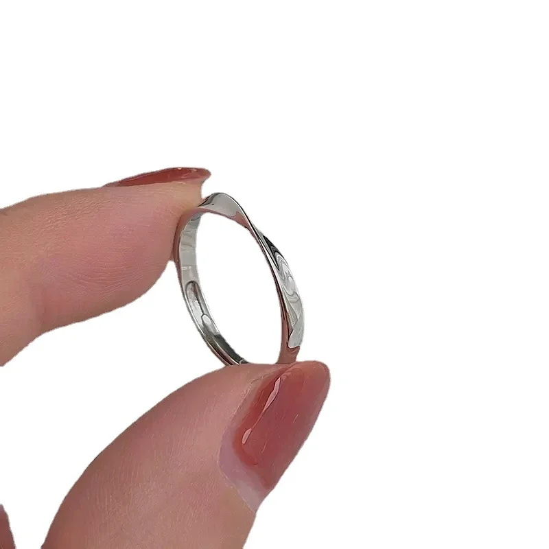 Sculptural Mobius Twist Open-Band 925 Sterling Silver Ring