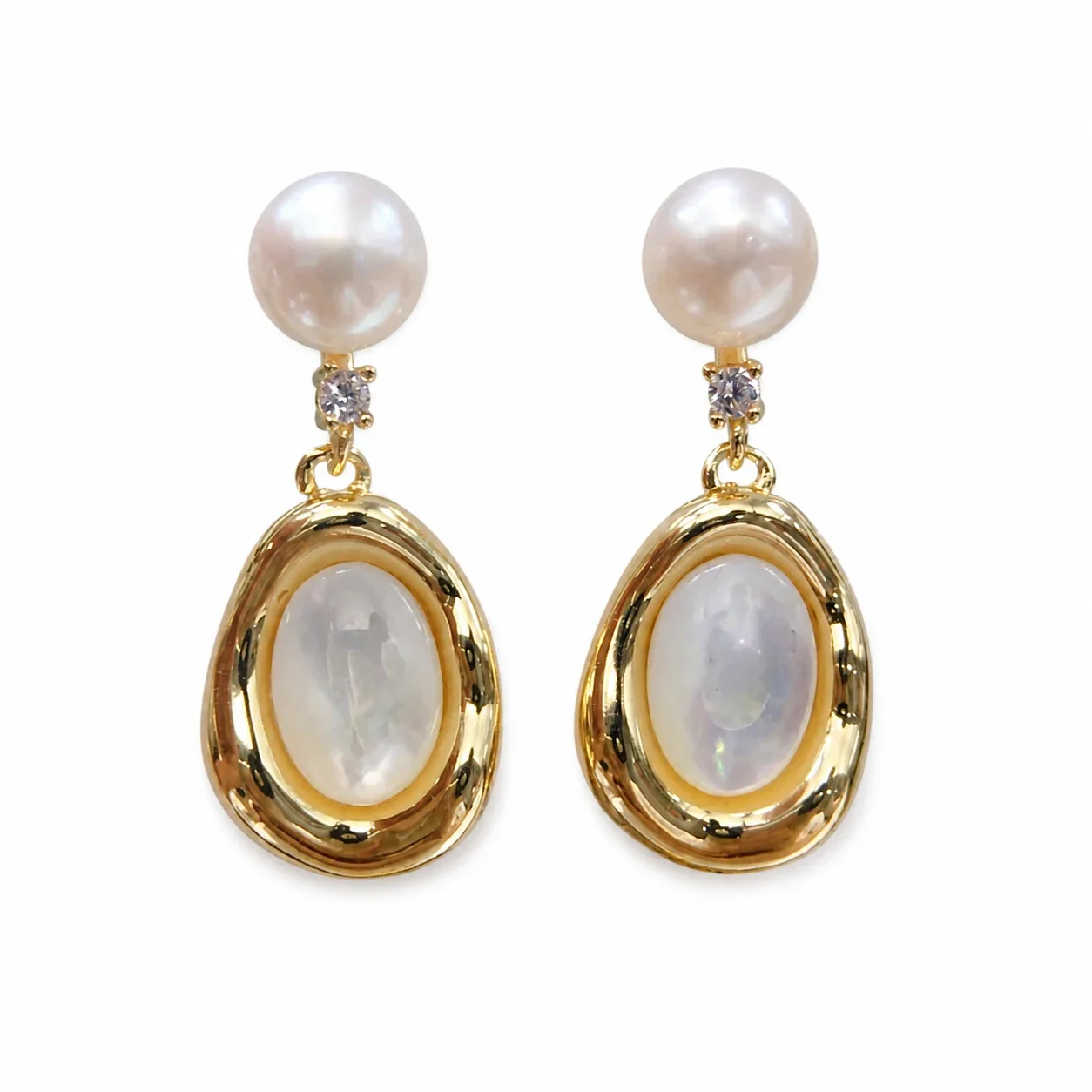 Romantic Gold-Plated Oval Frame Freshwater Pearl Drop Earrings