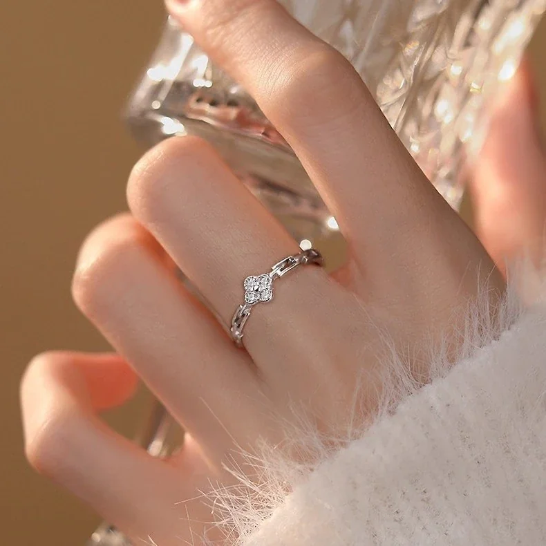 Delicate Clover 925 Sterling Silver Link Band Ring