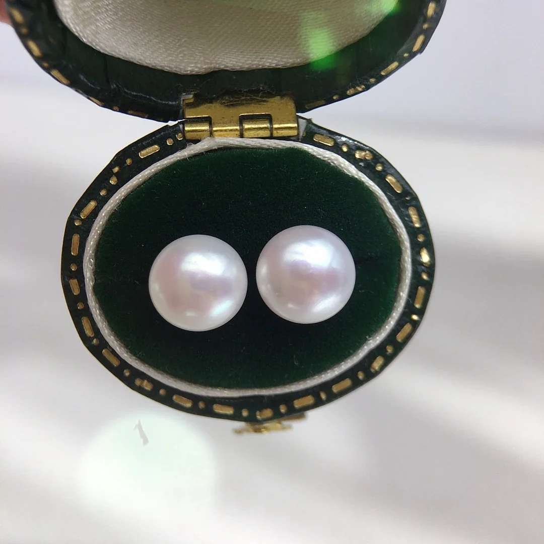 Lustrous Button Freshwater Pearl Post Stud Earrings - White