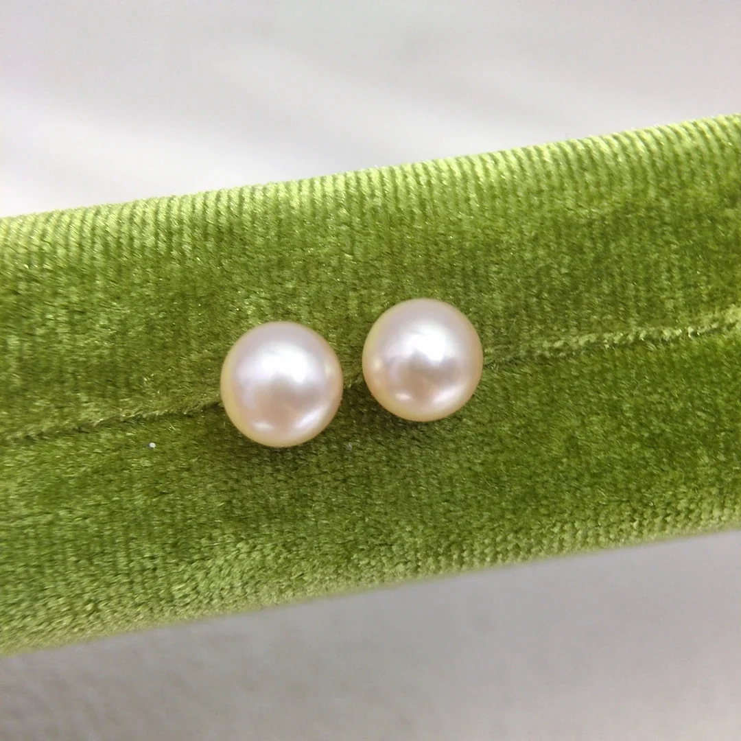 Lustrous Button Freshwater Pearl Post Stud Earrings - Pink
