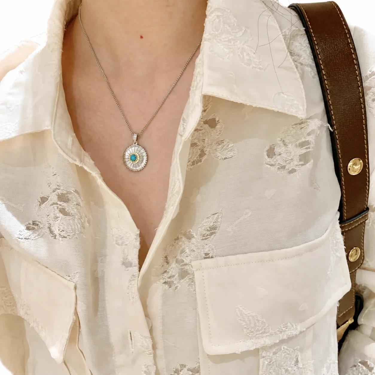 Radiant Silver-Plated Daisy Turquoise-Blue Bead Copper Necklace