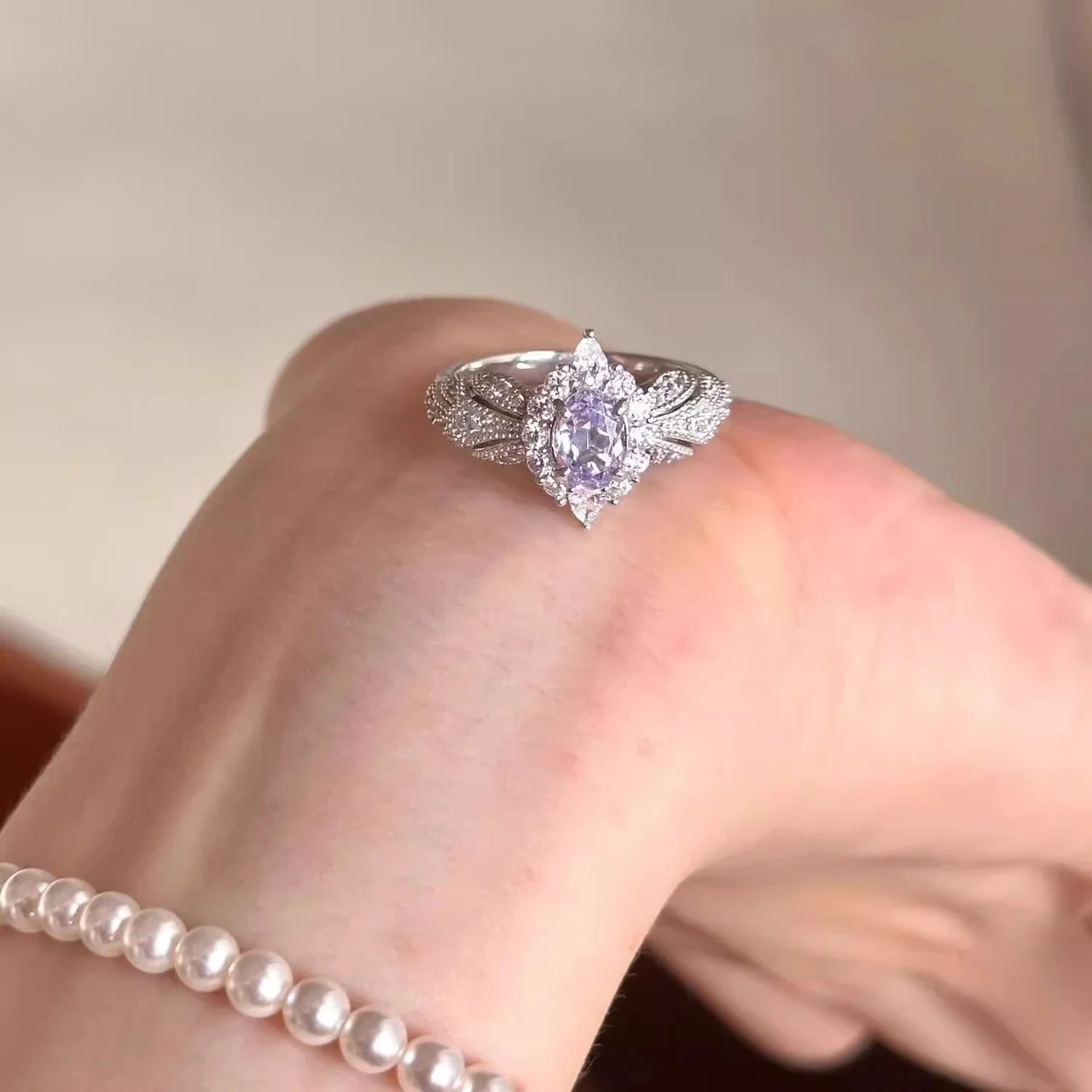 Ornate Silver-Plated Oval Lavender CZ Leaf Copper Ring