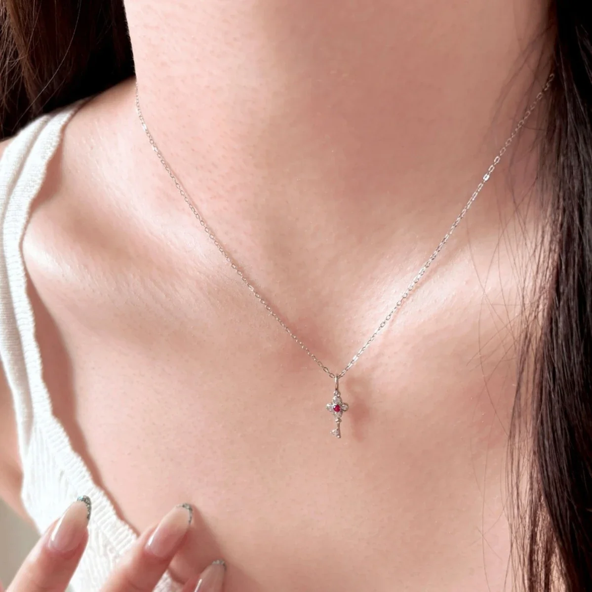 Delicate 925 Sterling Silver Floral Key Pendant Necklace