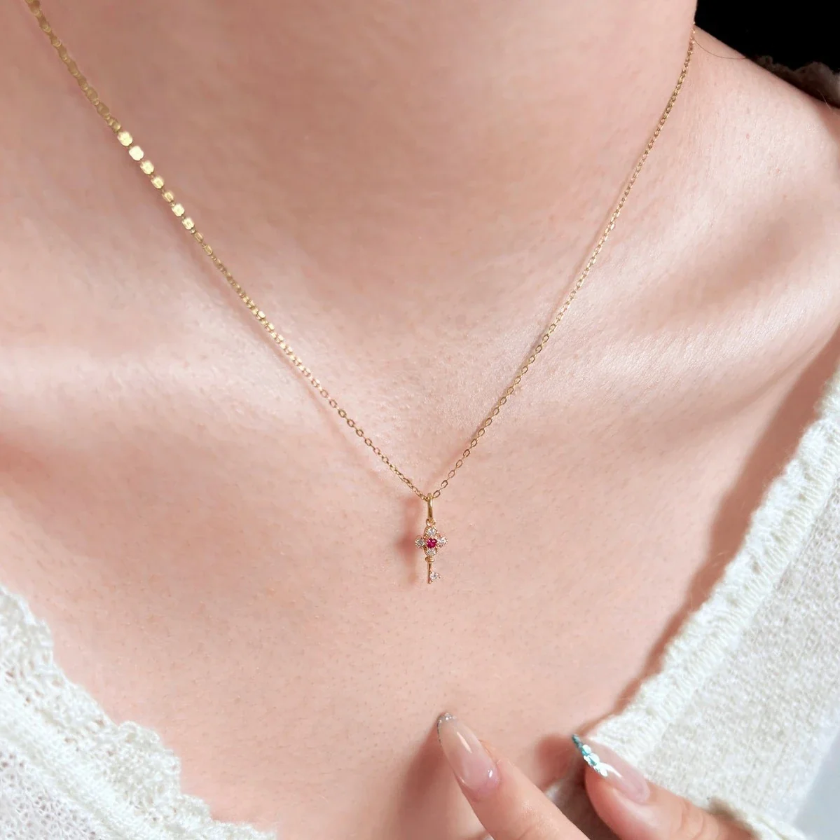 Delicate 925 Sterling Silver Floral Key Pendant Necklace