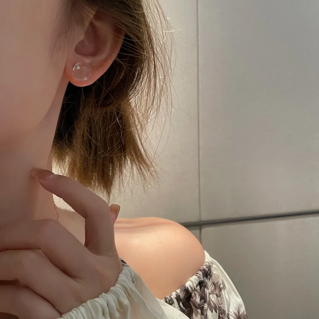 Luminous 925 Sterling Silver Round Crystal Stud Earrings